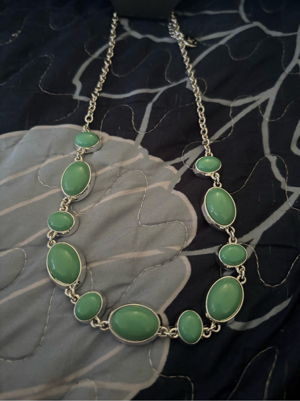 Beautiful New Liz Claiborne Fashion Necklace 20”